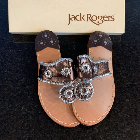 Jack Rogers Shoes - NWT Jack Rogers Pewter/Silver BB Clover Sandals